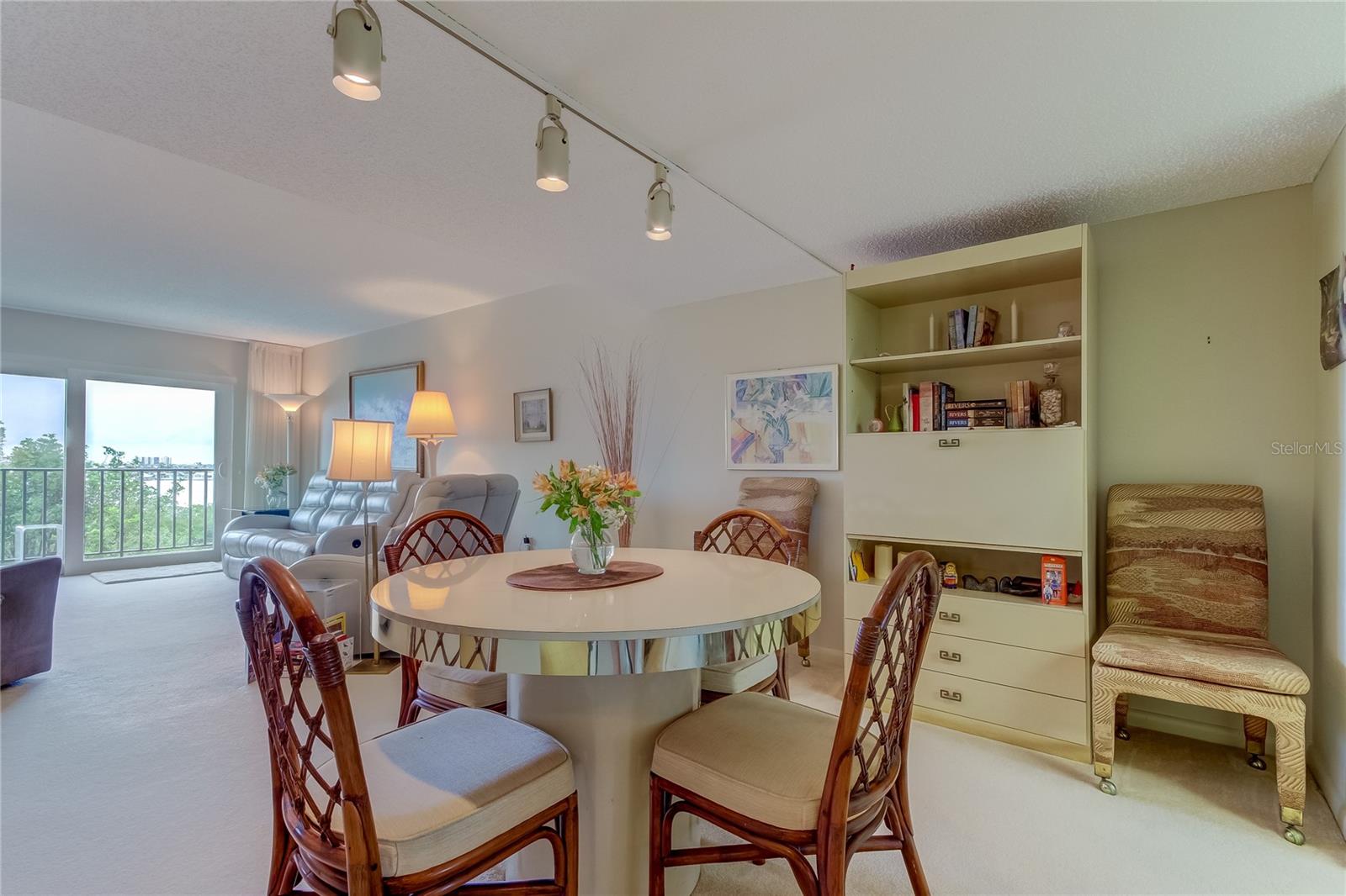 Image 14 of 62 For 7050 Sunset Drive S 405