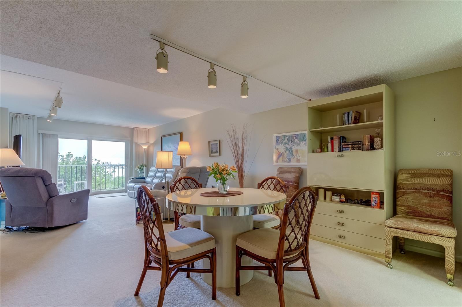 Image 15 of 62 For 7050 Sunset Drive S 405