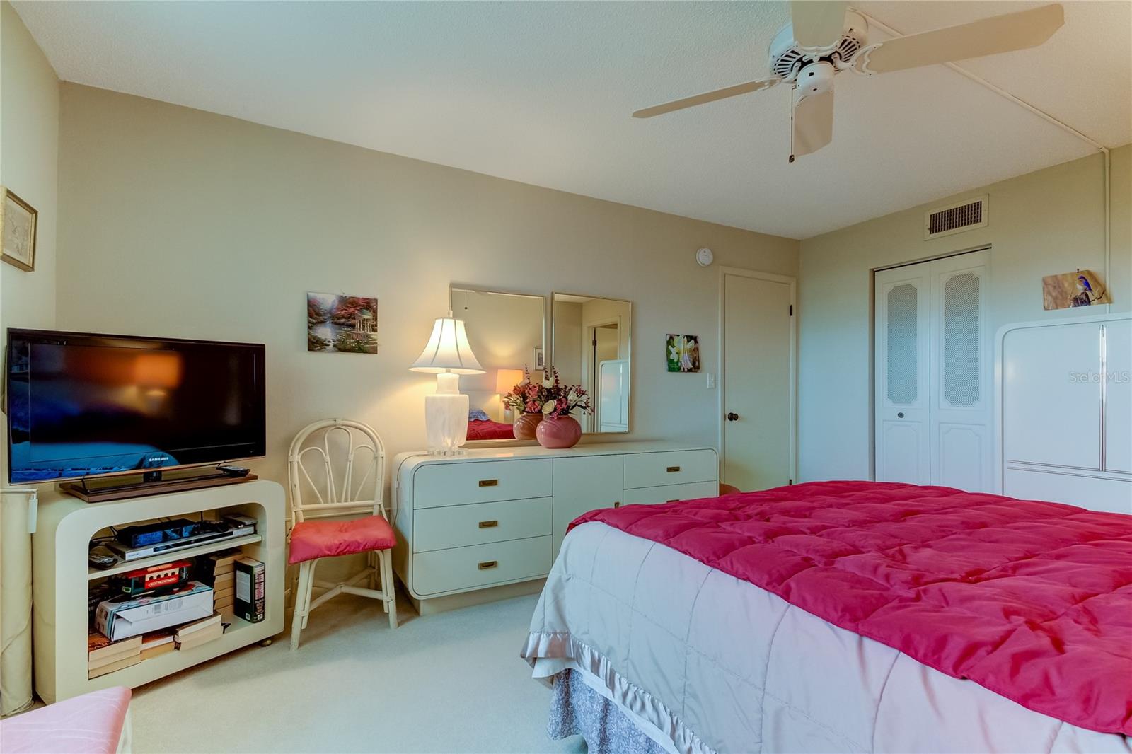 Image 19 of 62 For 7050 Sunset Drive S 405