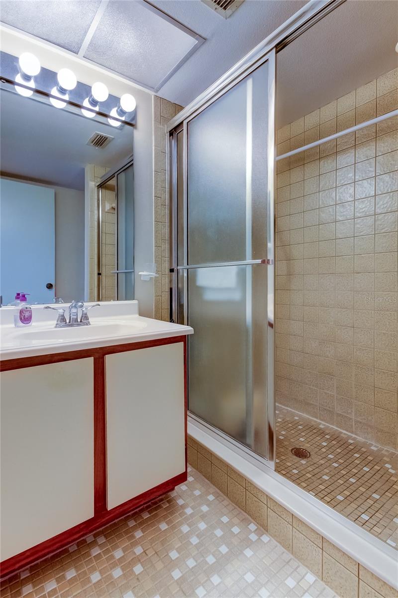 Image 21 of 62 For 7050 Sunset Drive S 405