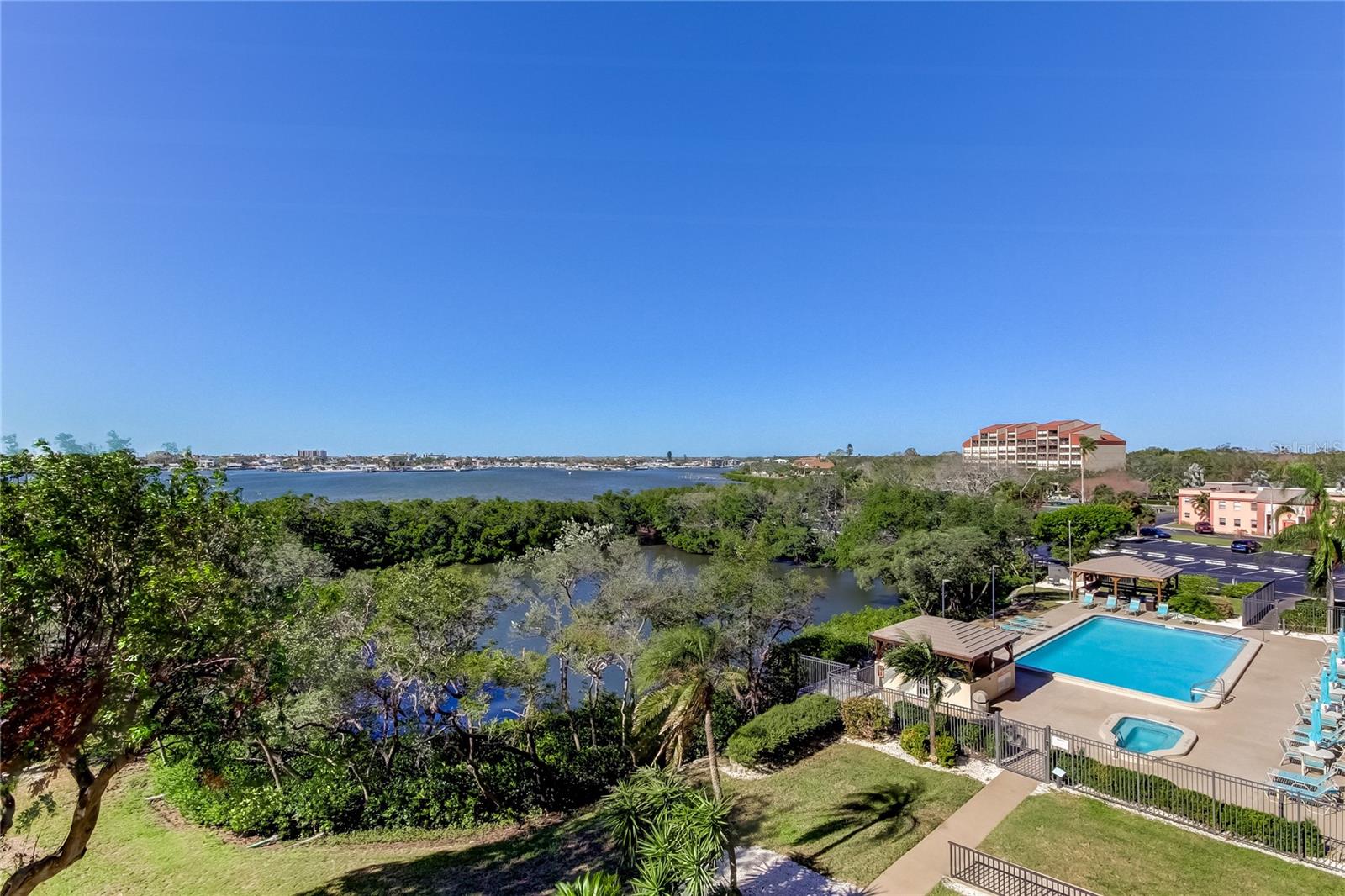 Image 31 of 62 For 7050 Sunset Drive S 405