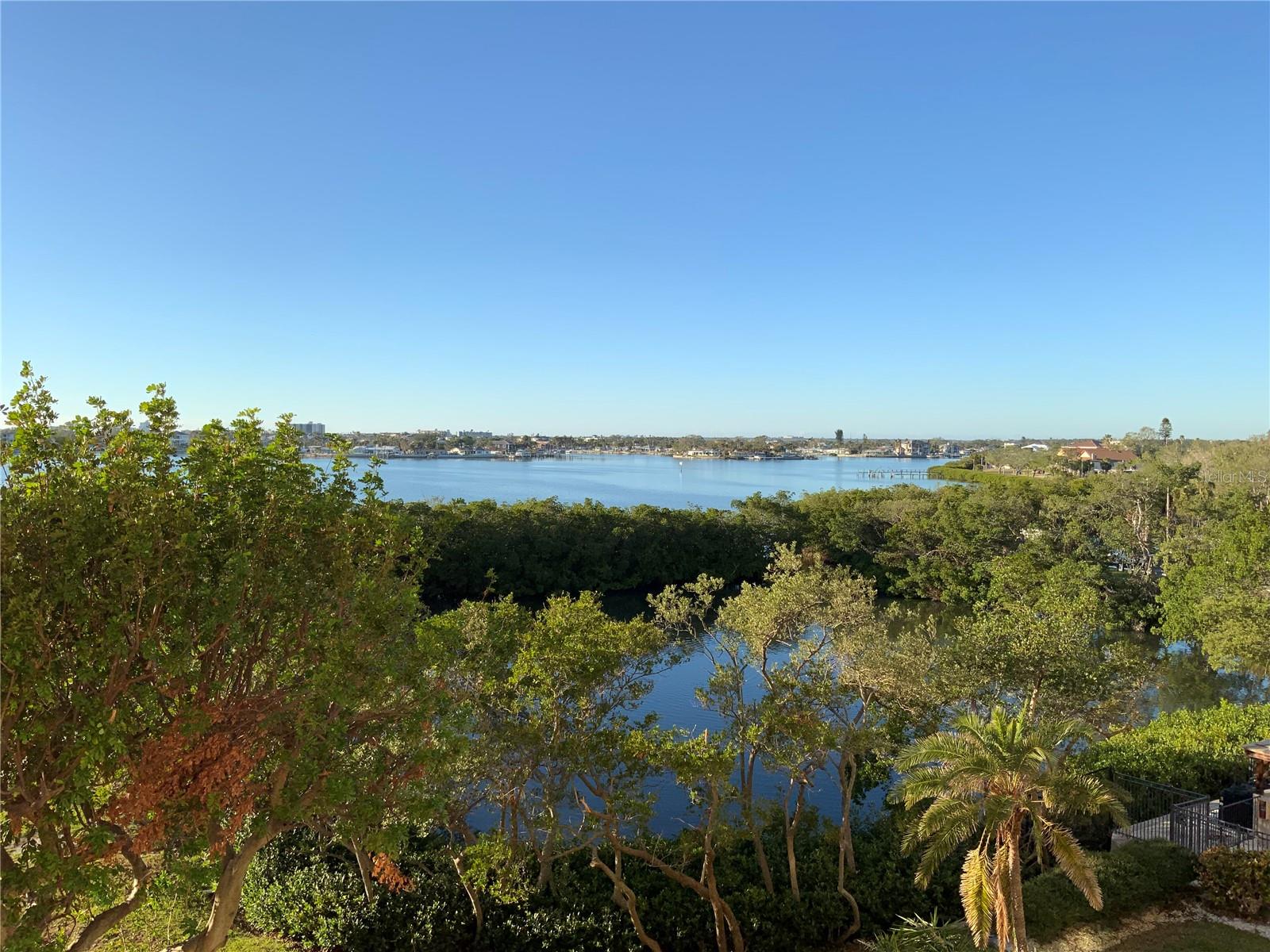 Image 32 of 62 For 7050 Sunset Drive S 405