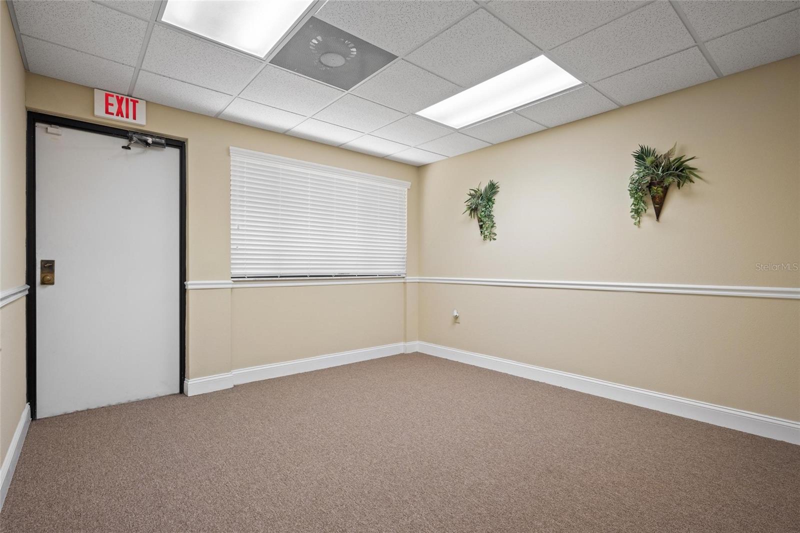 Image 18 of 24 For 701 Enterprise Road E 705