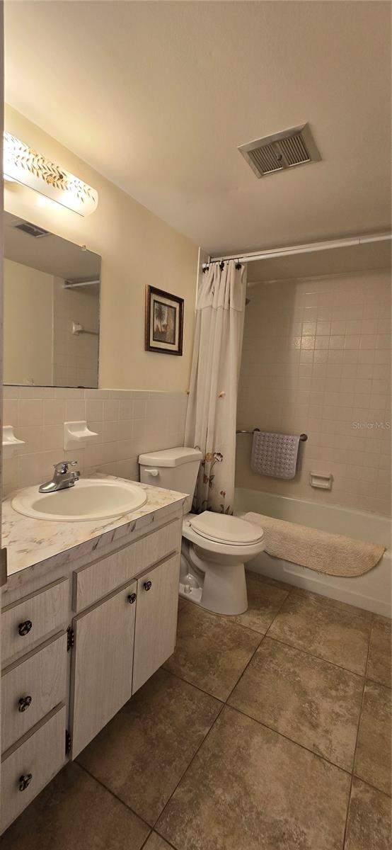 Image 19 of 21 For 3540 32nd Avenue N 213