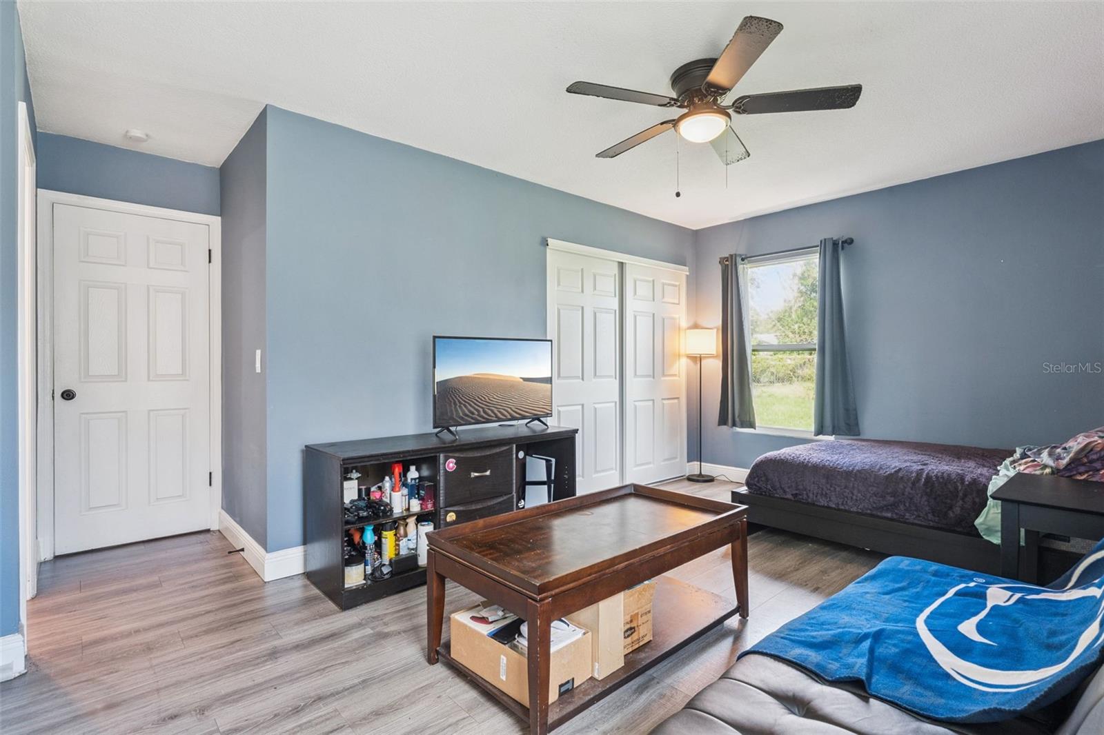 Image 10 of 25 For 13927 Countryplace Drive