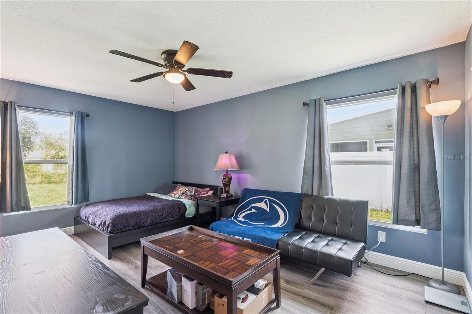 Image 12 of 25 For 13927 Countryplace Drive