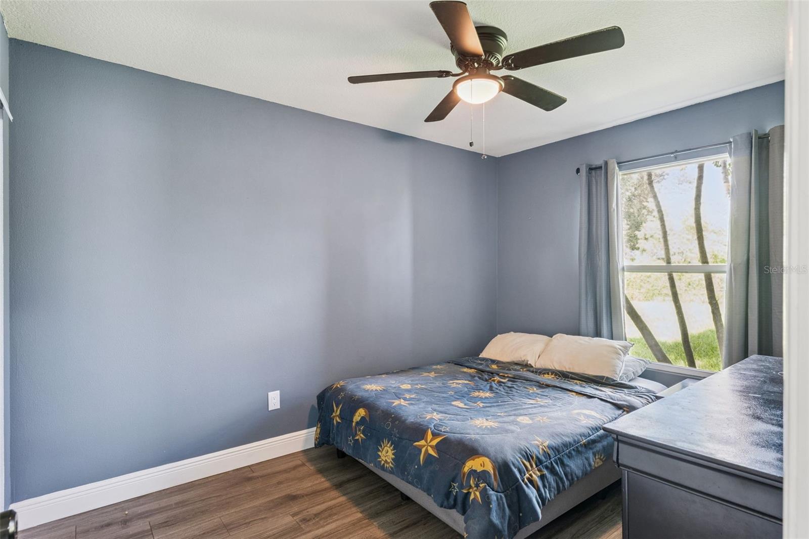 Image 14 of 25 For 13927 Countryplace Drive