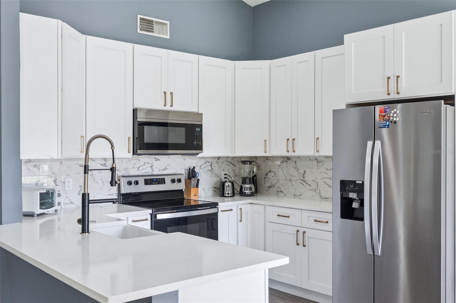 Image 3 of 25 For 13927 Countryplace Drive