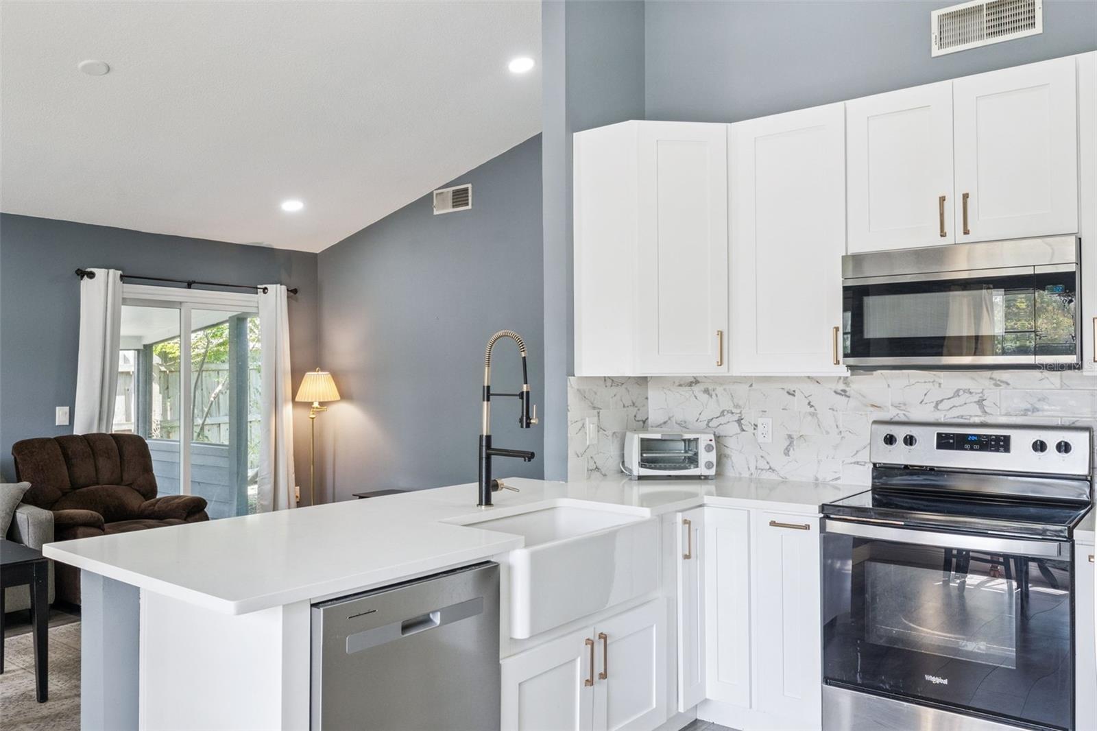 Image 7 of 25 For 13927 Countryplace Drive