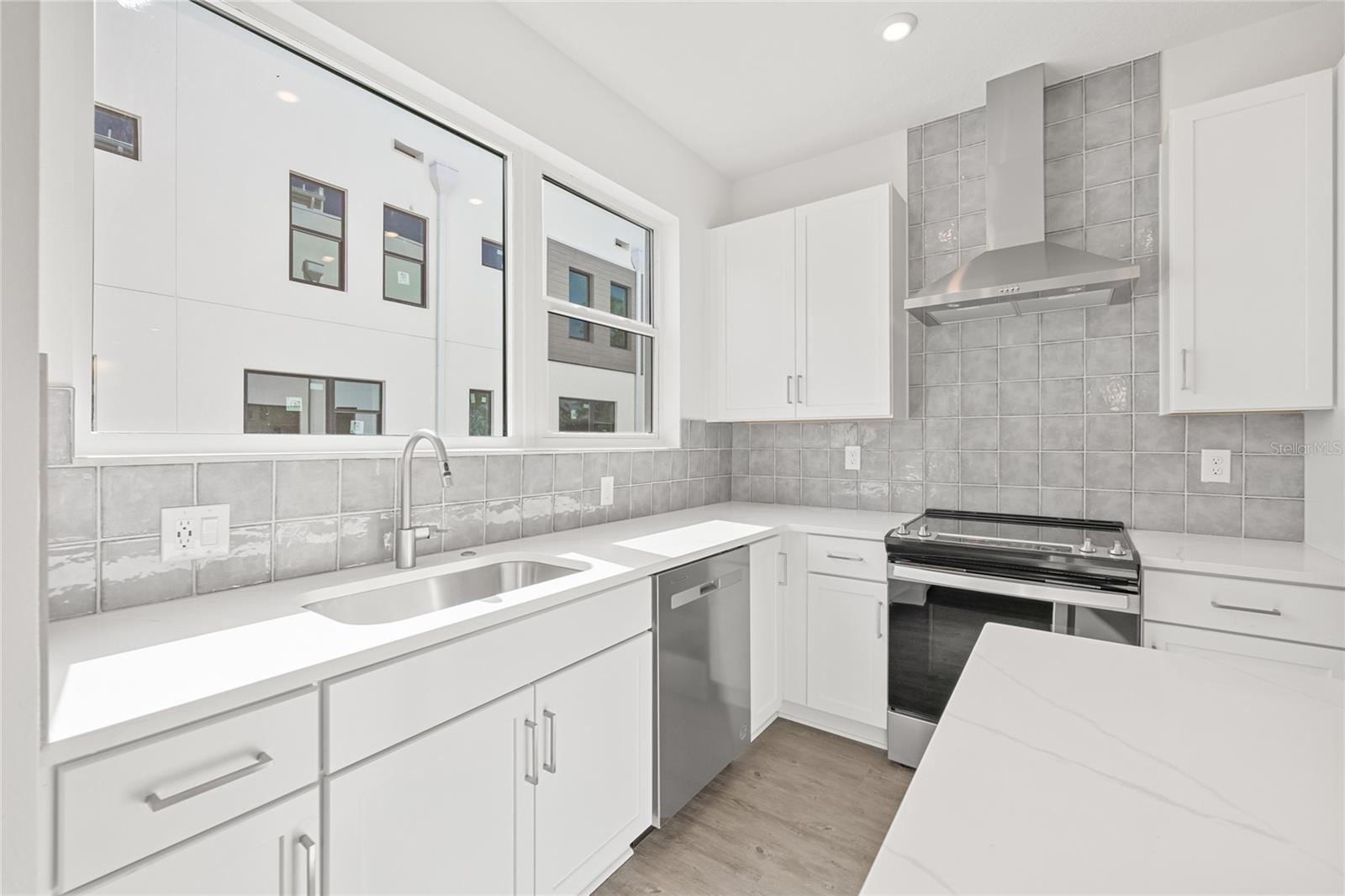 Image 13 of 41 For 319 15th Street N