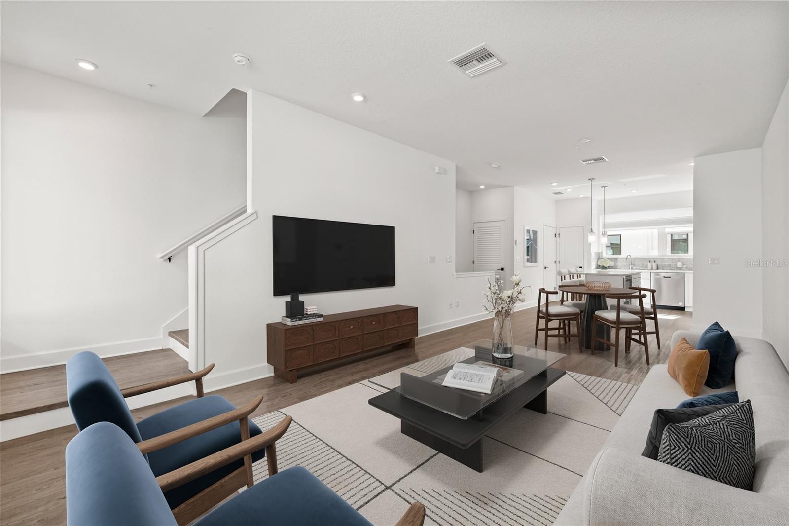 Image 22 of 41 For 319 15th Street N