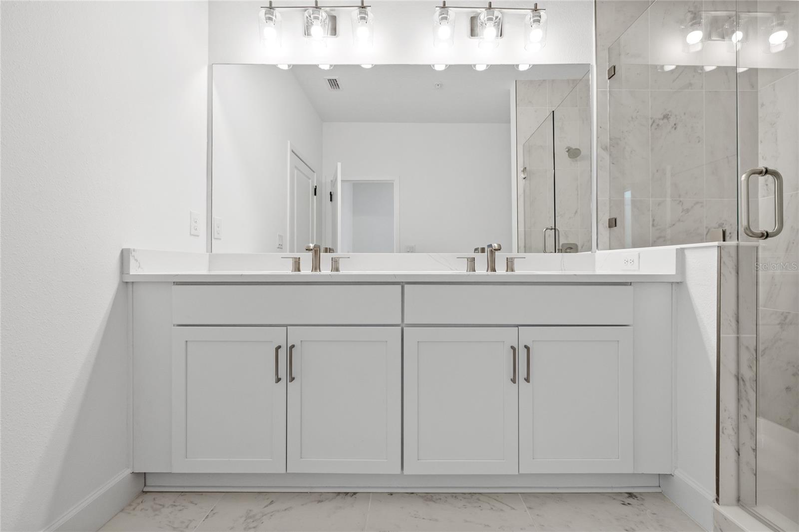 Image 30 of 41 For 319 15th Street N