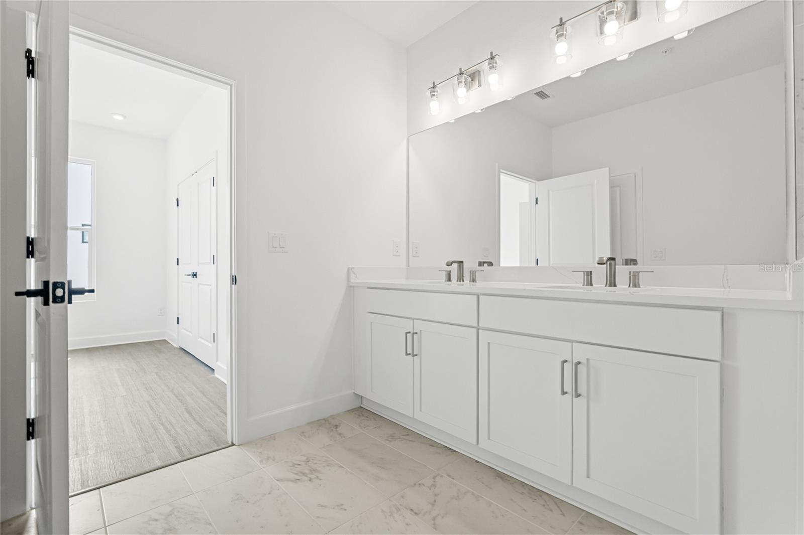 Image 31 of 41 For 319 15th Street N