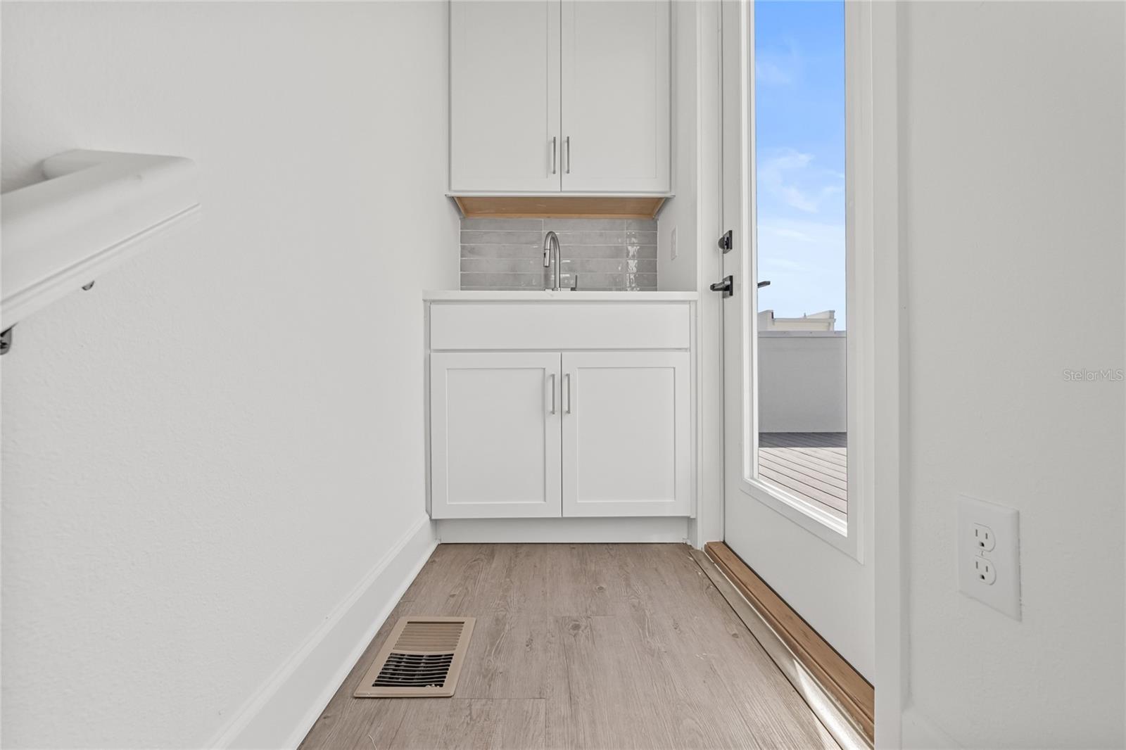 Image 37 of 41 For 319 15th Street N