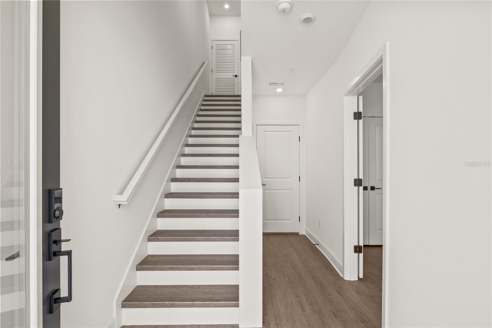 Image 6 of 41 For 319 15th Street N