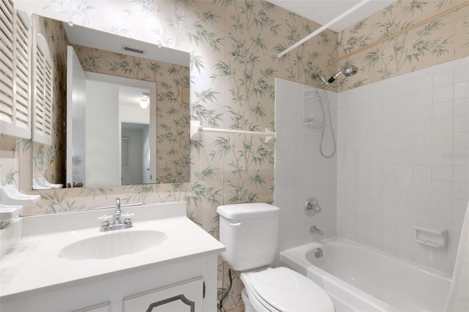 Image 25 of 47 For 212 Fernwood Circle 212