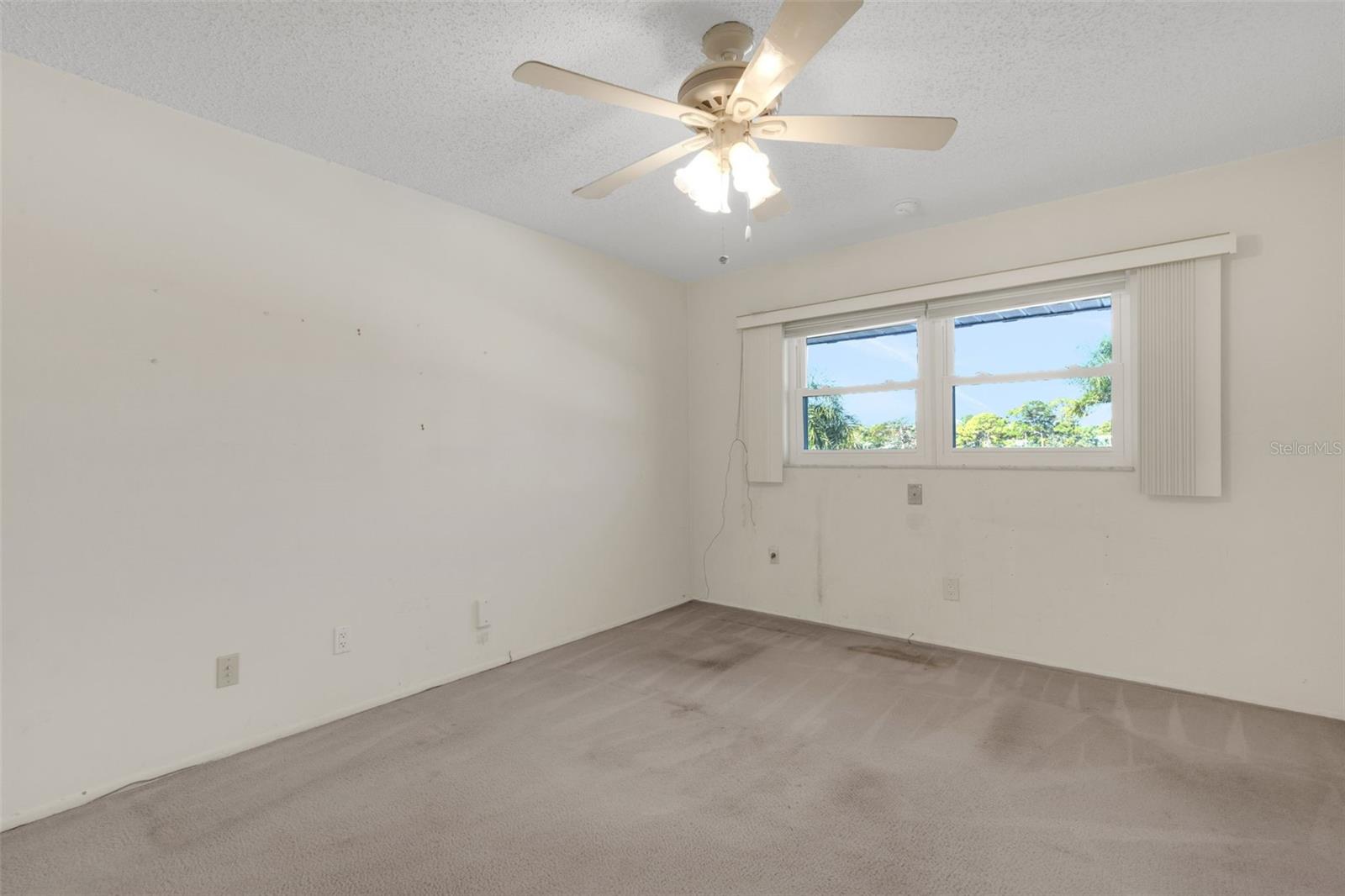 Image 26 of 47 For 212 Fernwood Circle 212