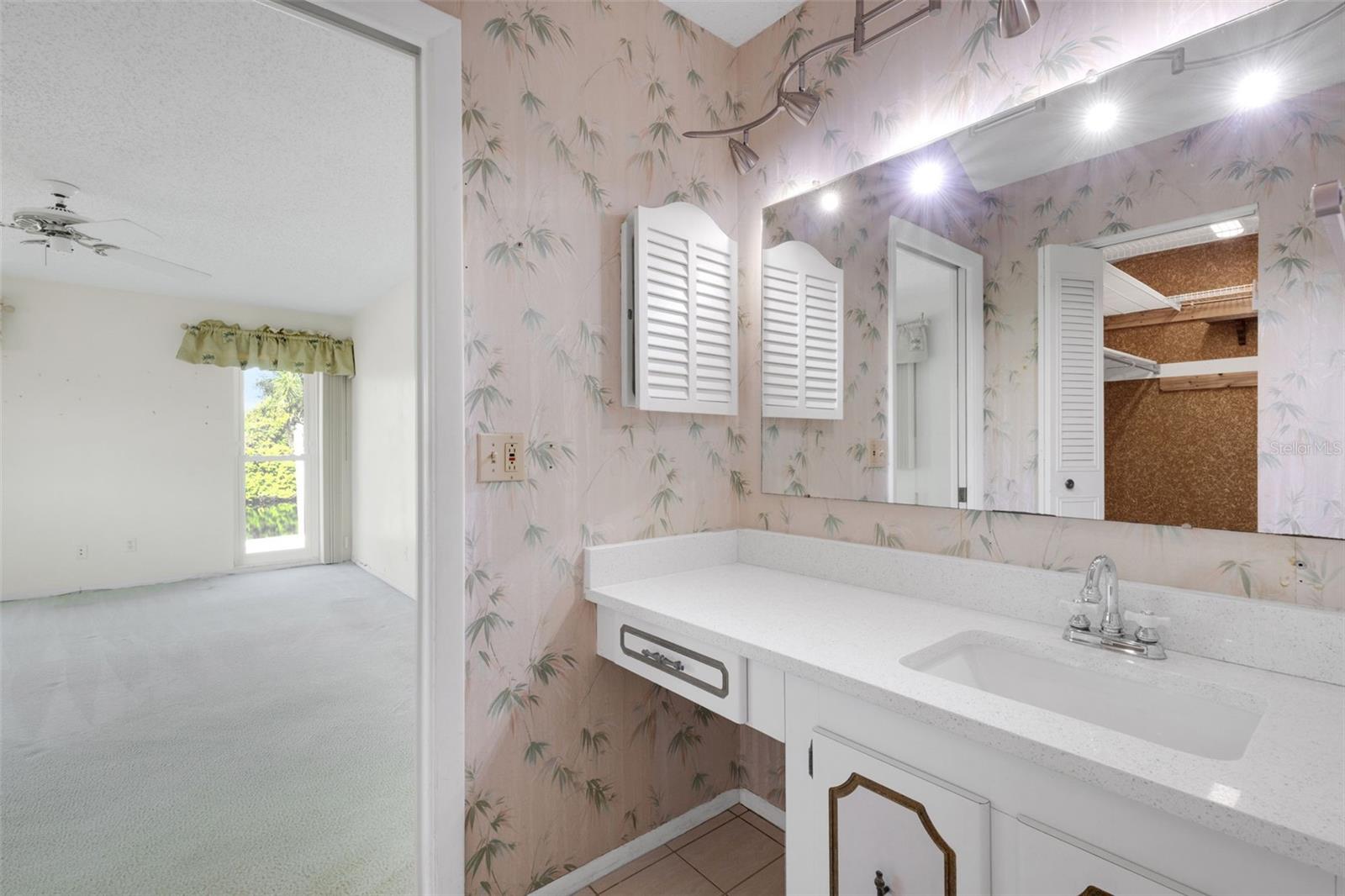 Image 33 of 47 For 212 Fernwood Circle 212