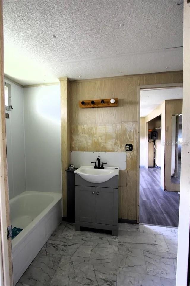 Image 10 of 12 For 6021 Ridgewood Drive