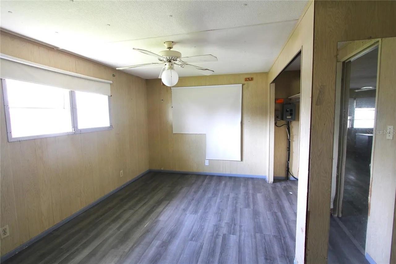 Image 6 of 12 For 6021 Ridgewood Drive