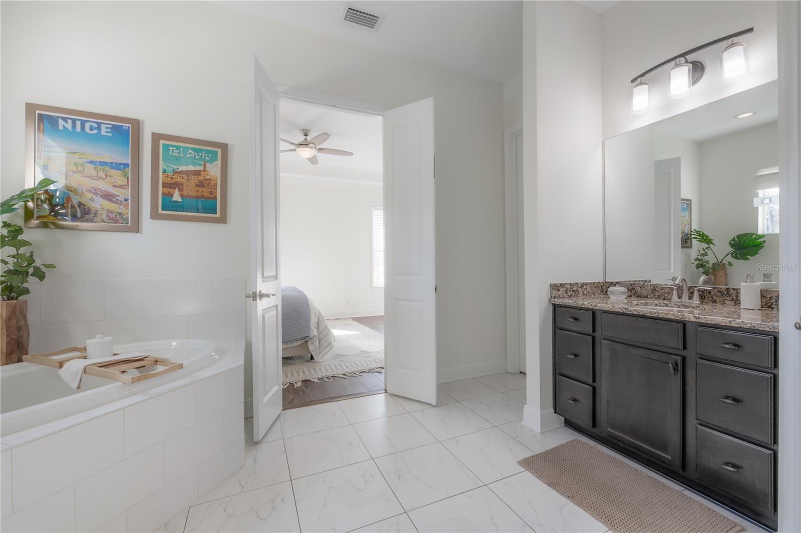 Image 17 of 52 For 3623 Renellie Drive