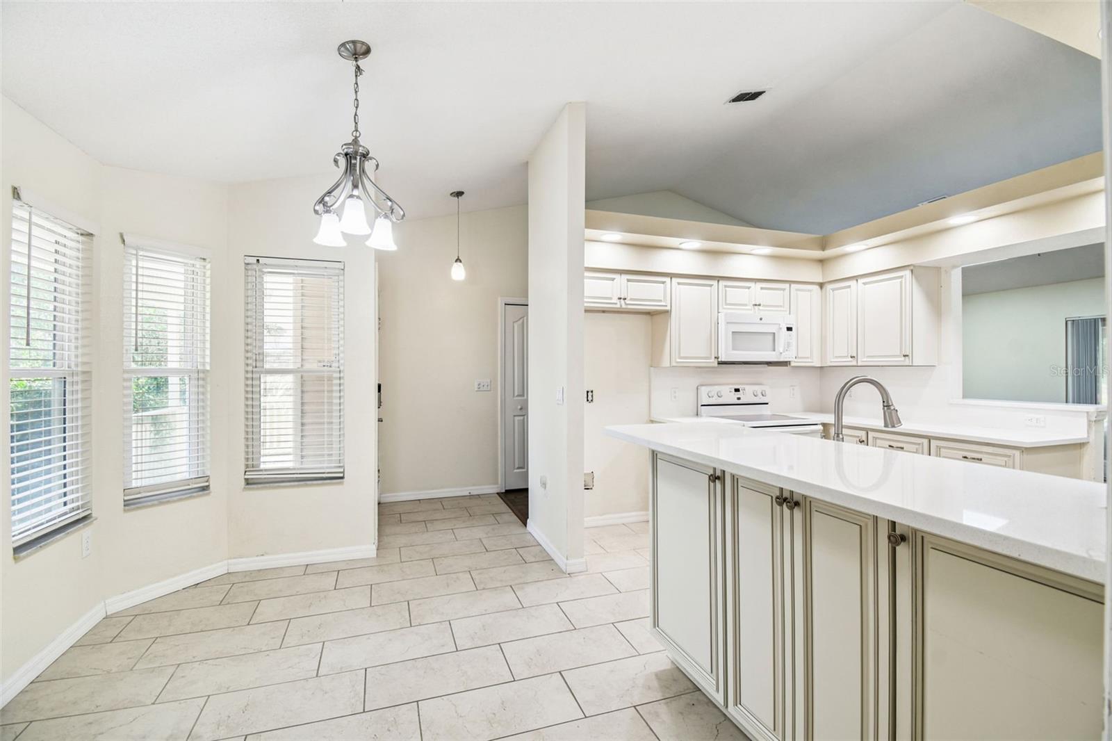 Image 10 of 63 For 7021 Oregon Chickadee Road