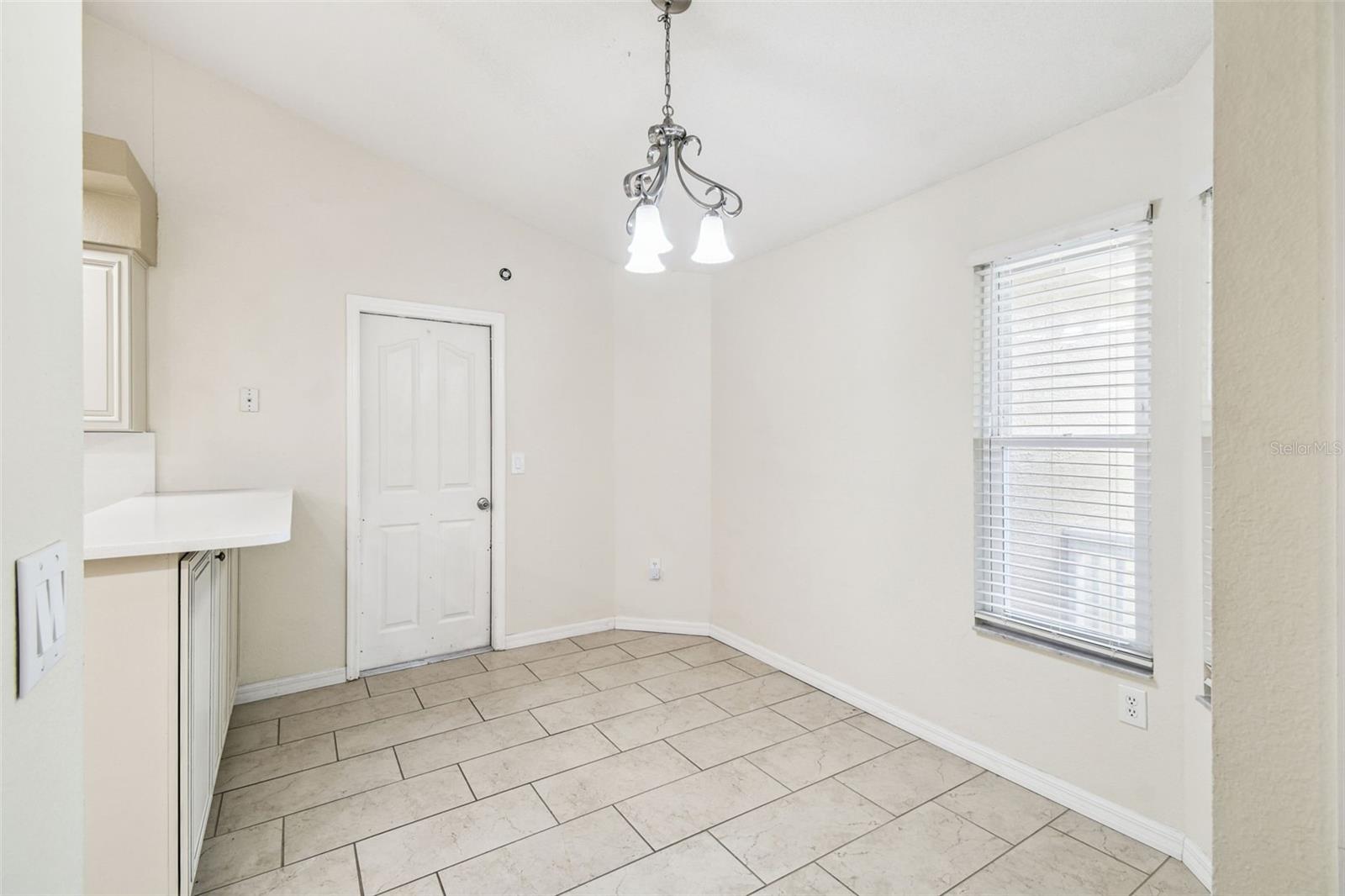 Image 11 of 63 For 7021 Oregon Chickadee Road