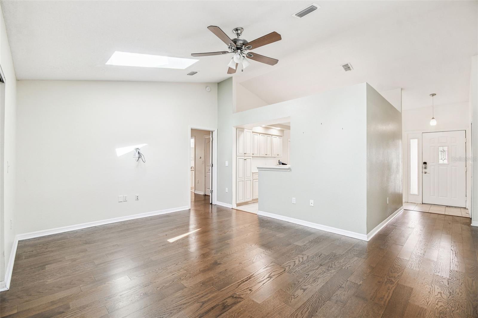 Image 13 of 63 For 7021 Oregon Chickadee Road