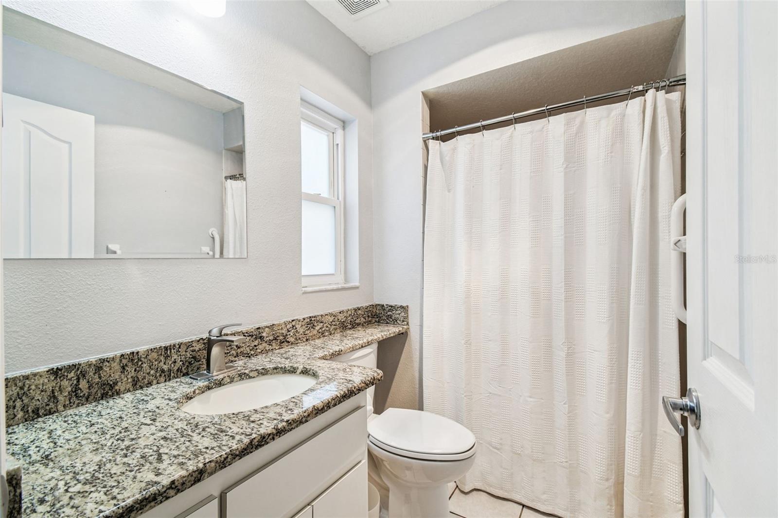 Image 21 of 63 For 7021 Oregon Chickadee Road