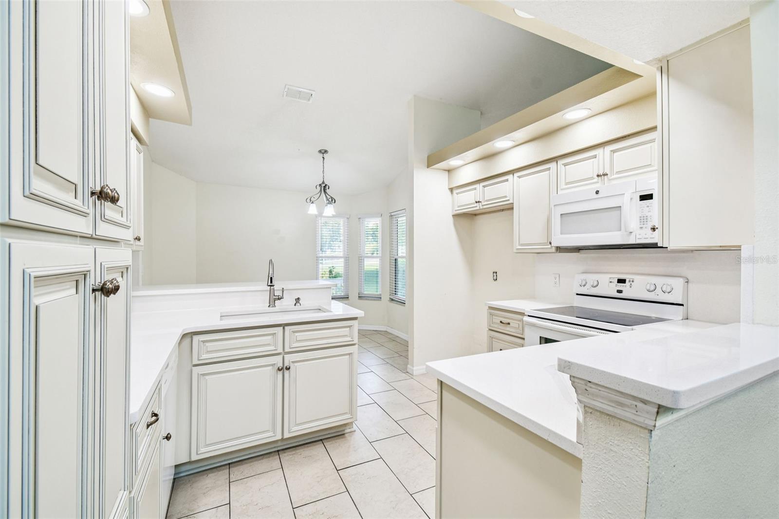 Image 6 of 63 For 7021 Oregon Chickadee Road