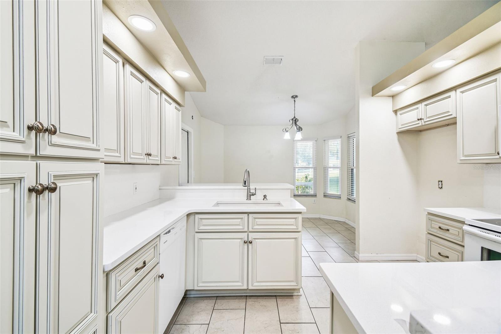 Image 7 of 63 For 7021 Oregon Chickadee Road