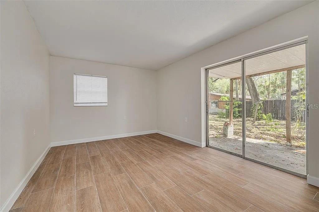 Image 11 of 13 For 7120 Oakwood Drive