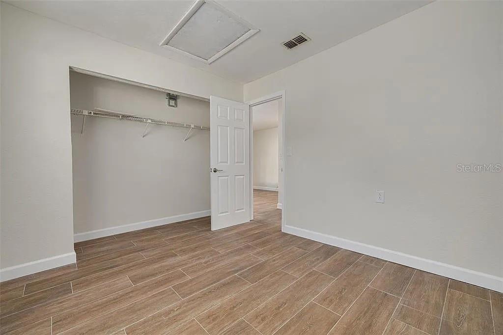 Image 5 of 13 For 7120 Oakwood Drive