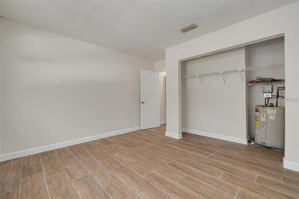 Image 6 of 13 For 7120 Oakwood Drive