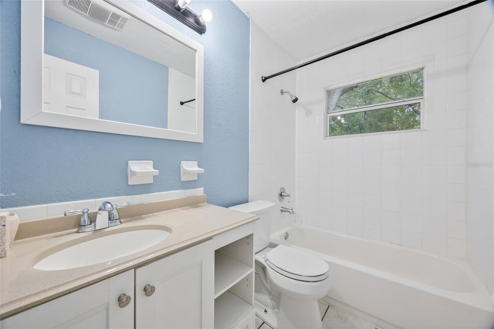 Listing photo id 19 for 10303 Myrtle Street