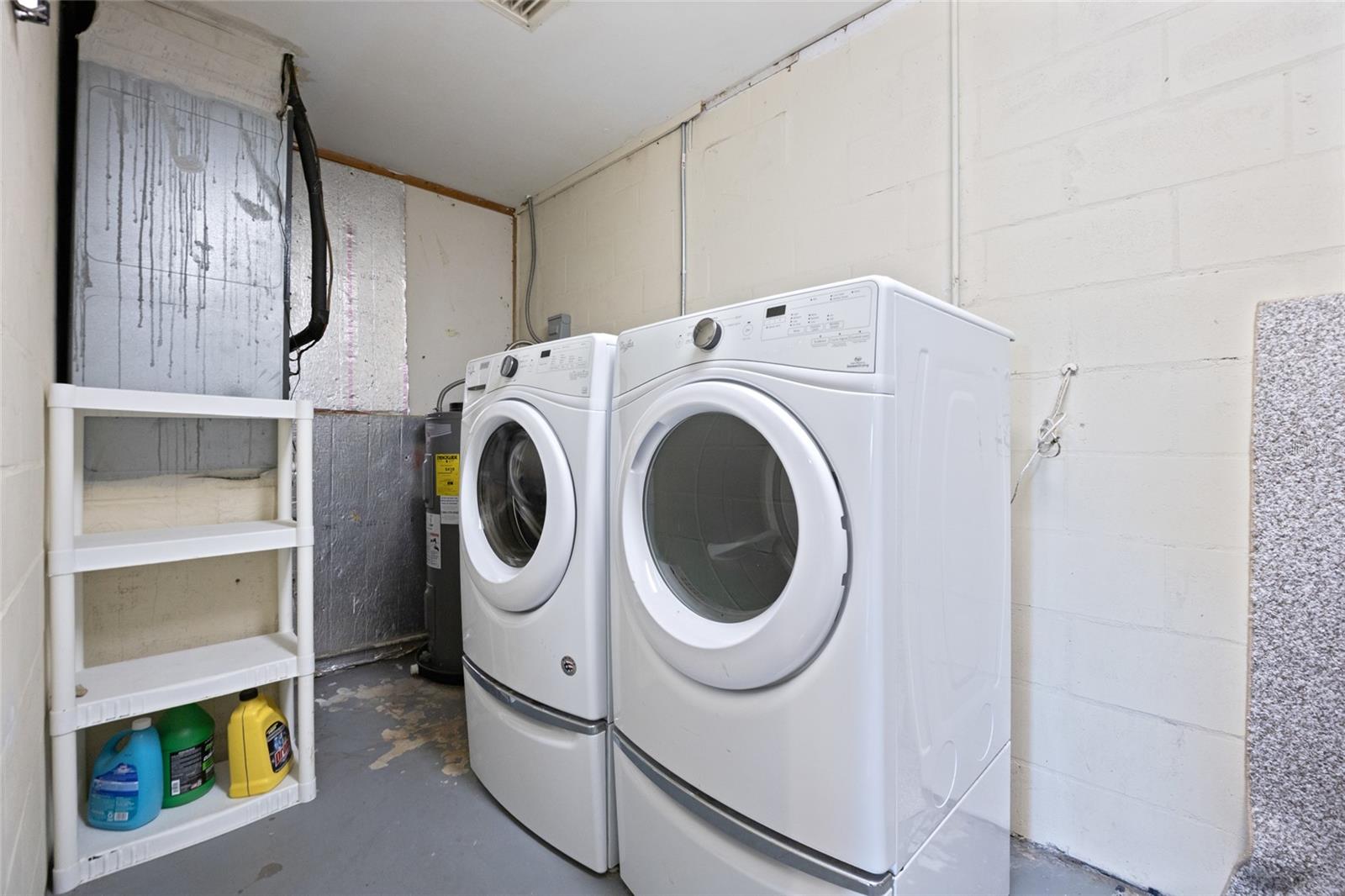 Listing photo id 20 for 10303 Myrtle Street