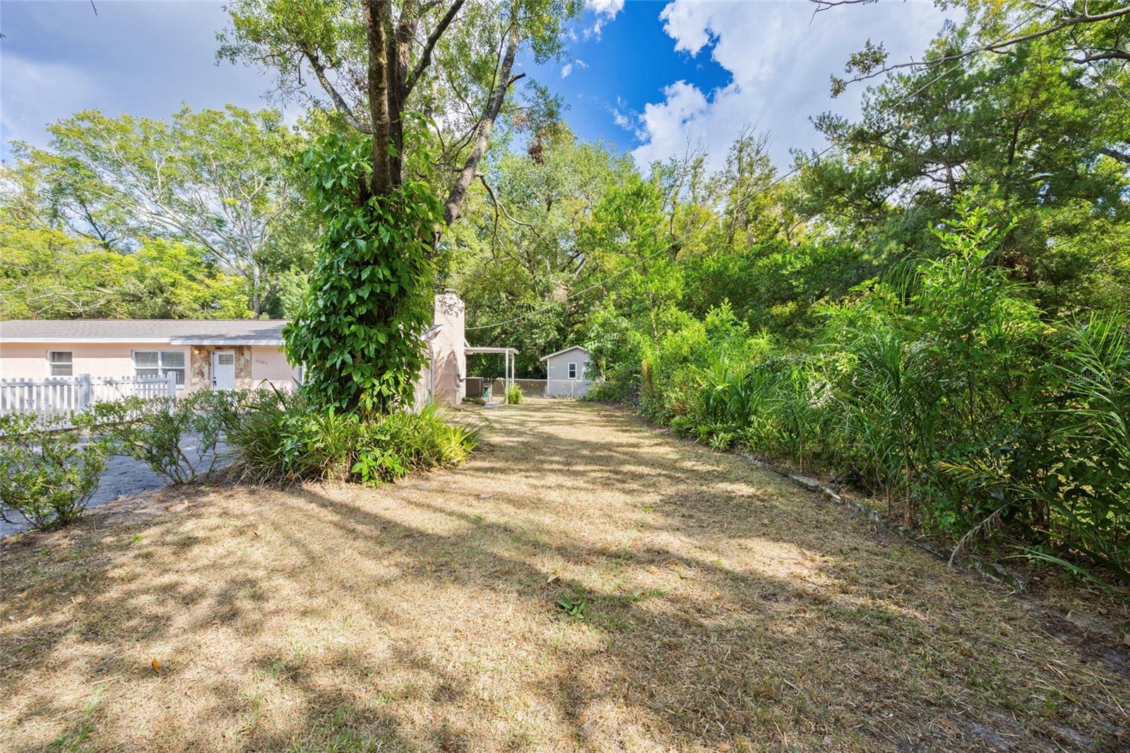 Listing photo id 22 for 10303 Myrtle Street