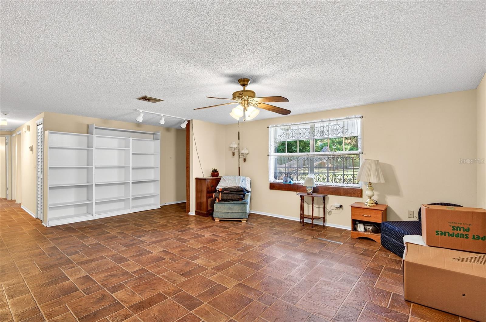 Image 21 of 64 For 10618 Skewlee Gardens Drive