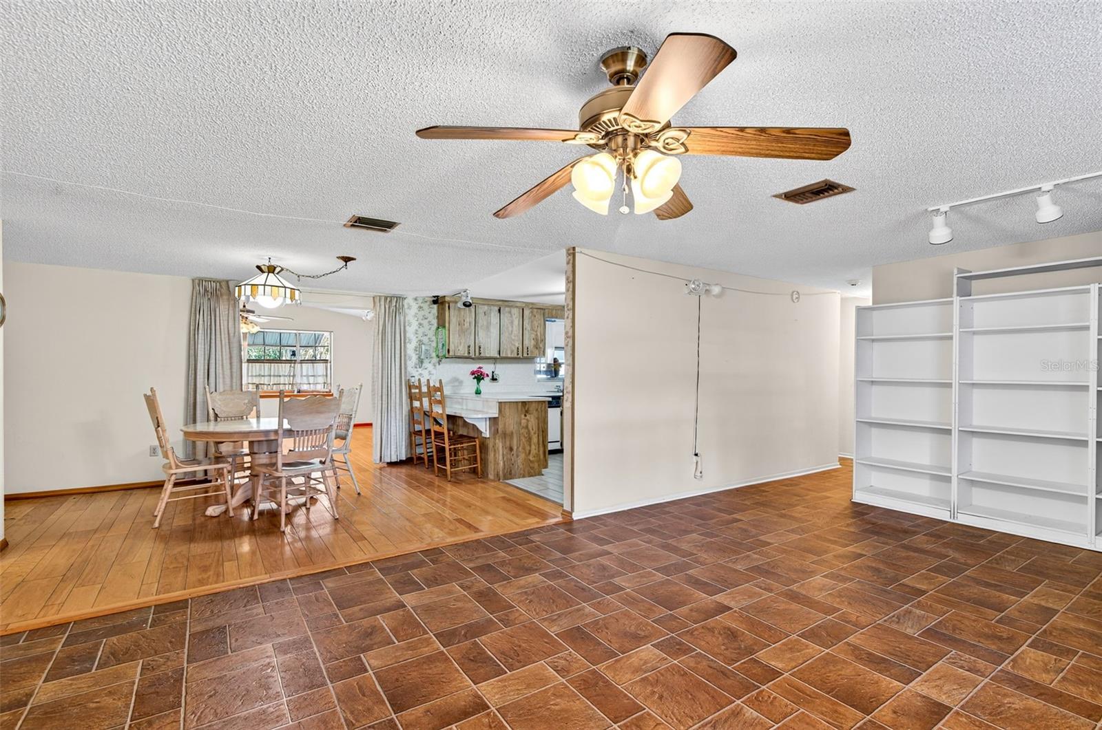 Image 24 of 64 For 10618 Skewlee Gardens Drive