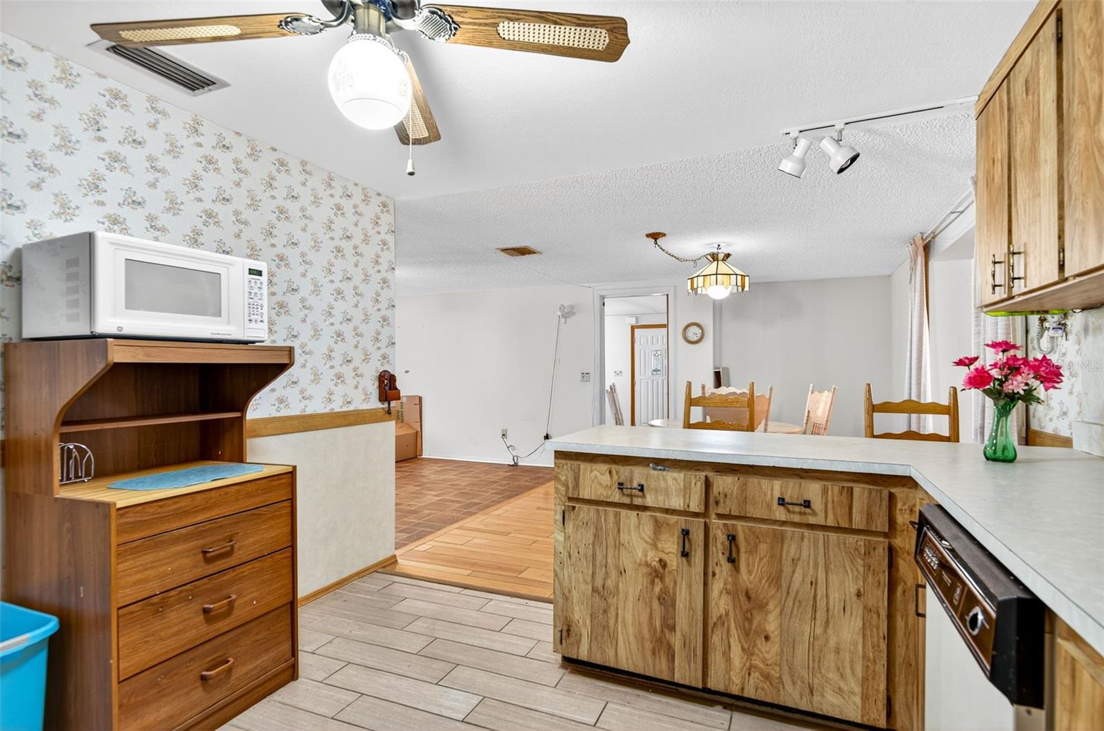 Image 28 of 64 For 10618 Skewlee Gardens Drive