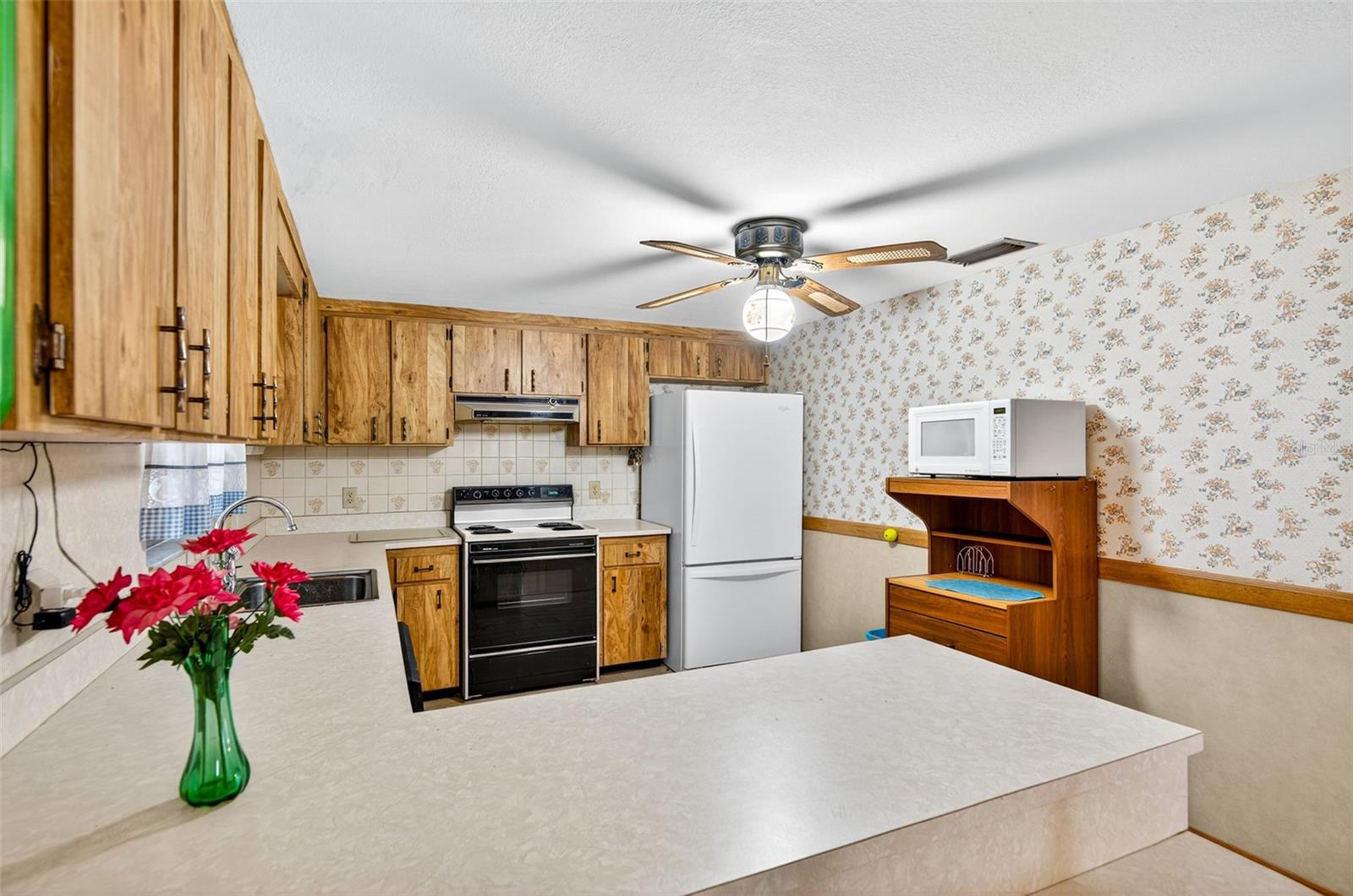 Image 4 of 64 For 10618 Skewlee Gardens Drive