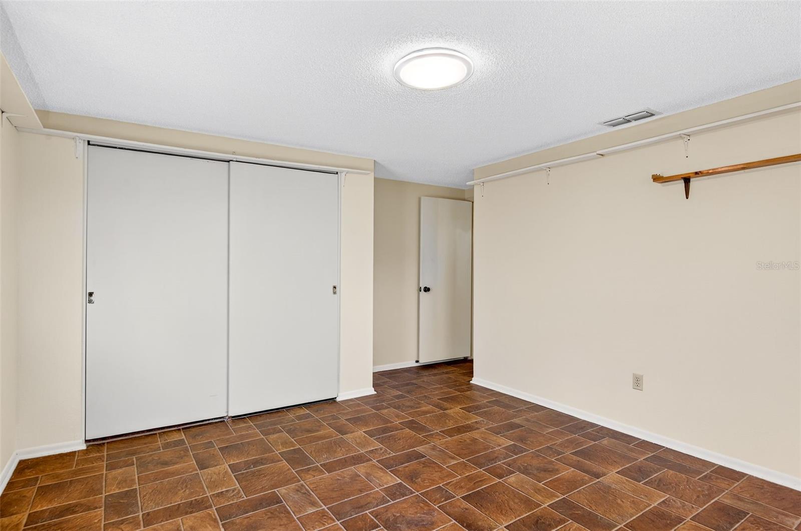 Image 42 of 64 For 10618 Skewlee Gardens Drive