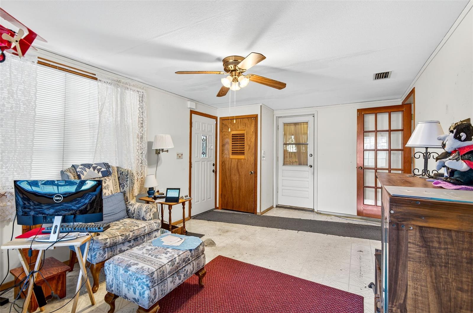 Image 45 of 64 For 10618 Skewlee Gardens Drive