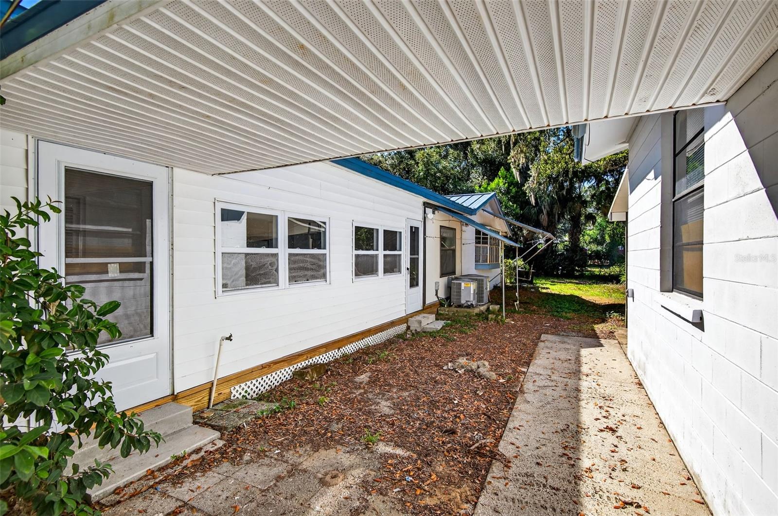 Image 50 of 64 For 10618 Skewlee Gardens Drive