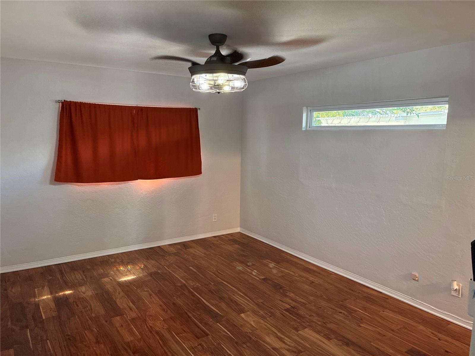 Image 12 of 29 For 5826 20th Avenue S