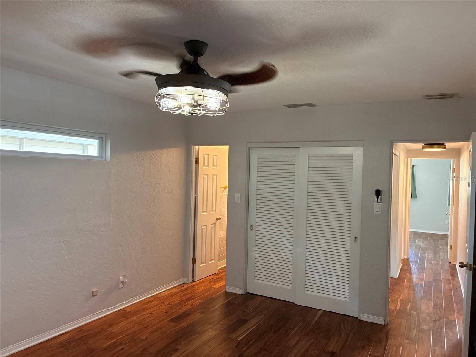 Image 13 of 29 For 5826 20th Avenue S