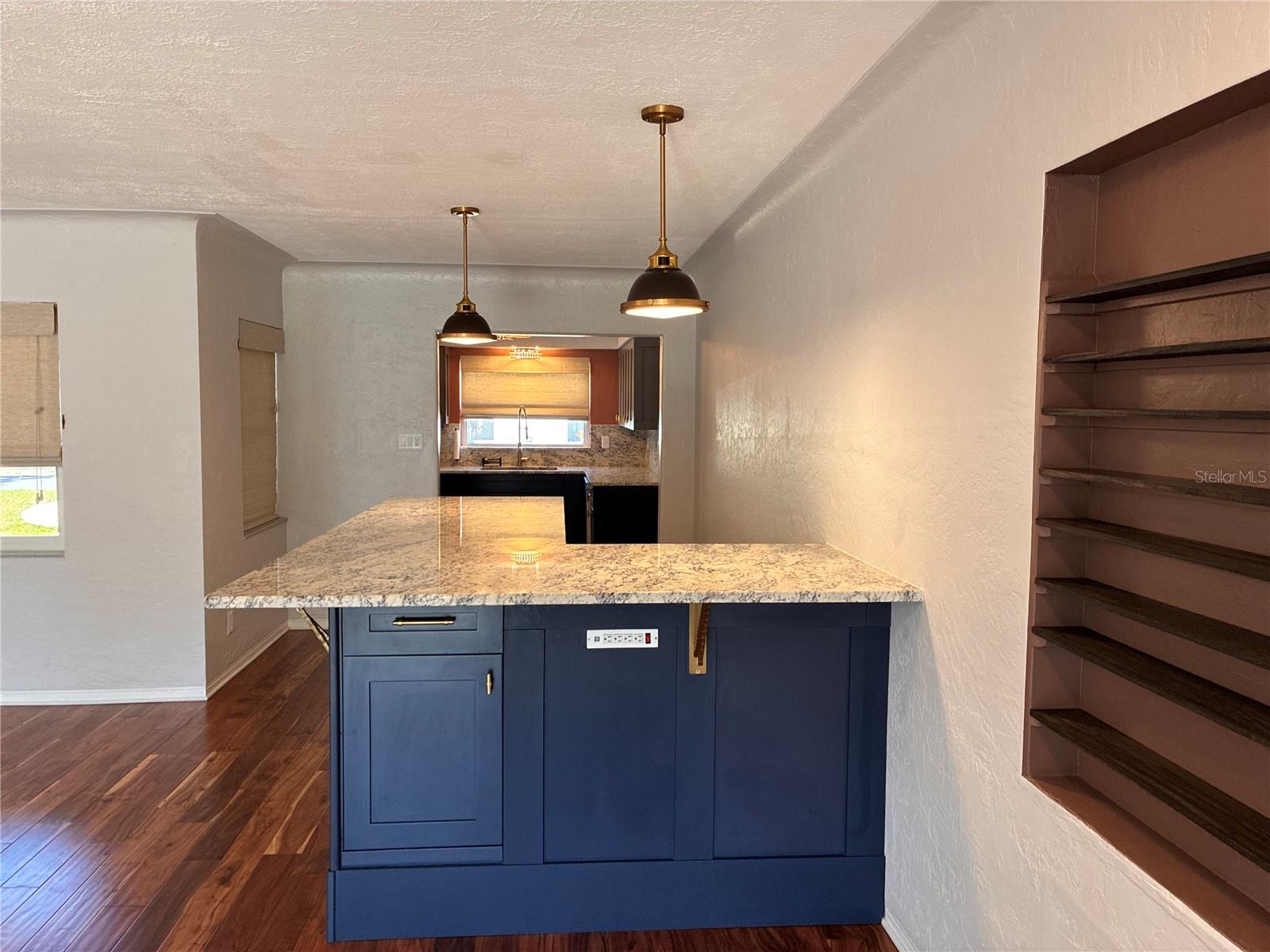 Image 5 of 29 For 5826 20th Avenue S