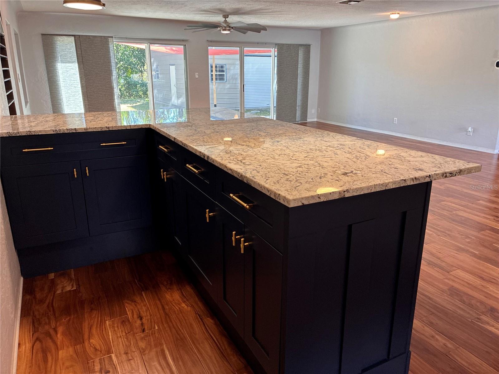 Image 6 of 29 For 5826 20th Avenue S