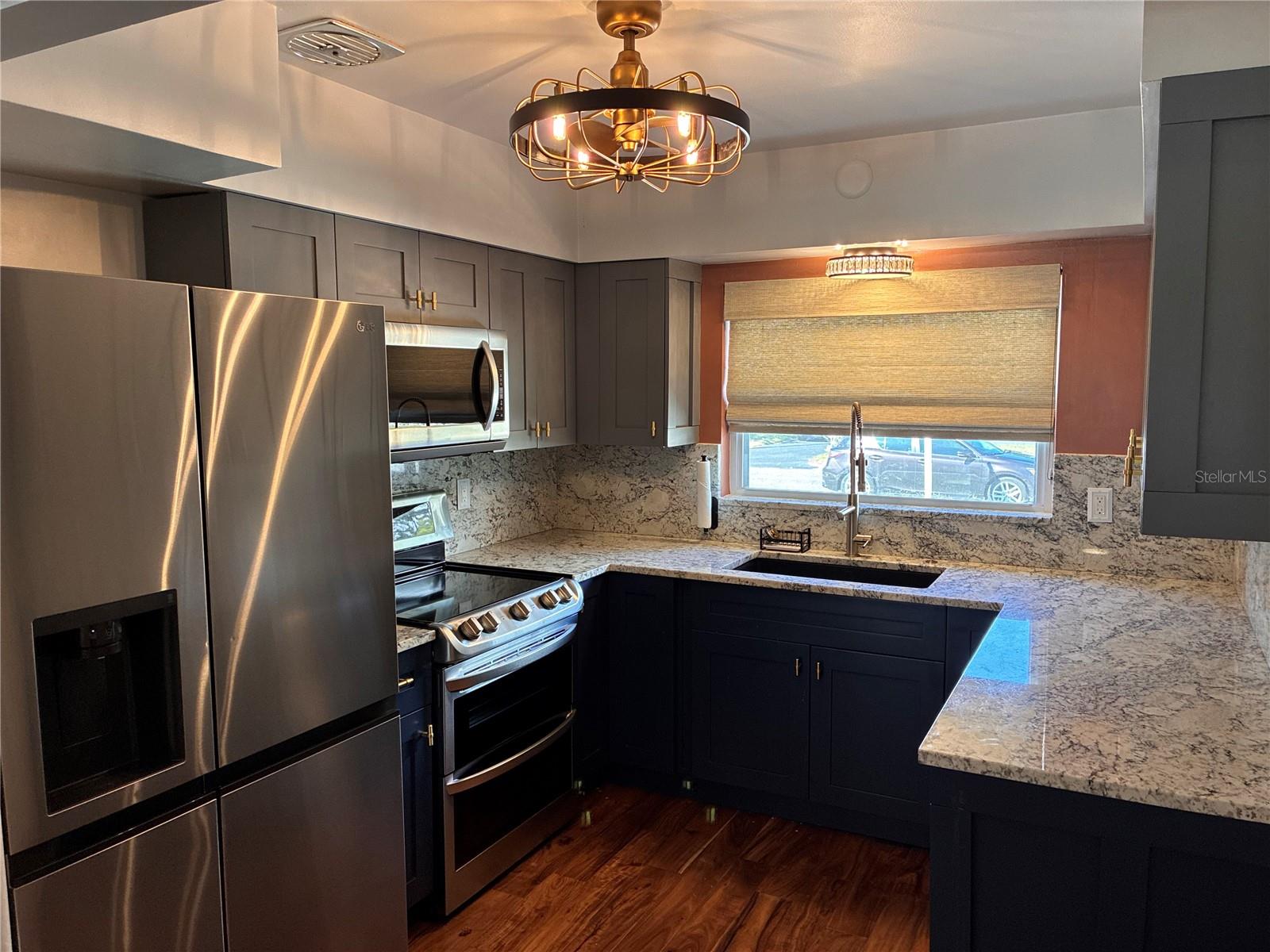 Image 7 of 29 For 5826 20th Avenue S