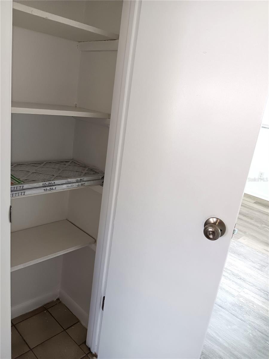 Image 10 of 12 For 116 Jefferson Circle N 7